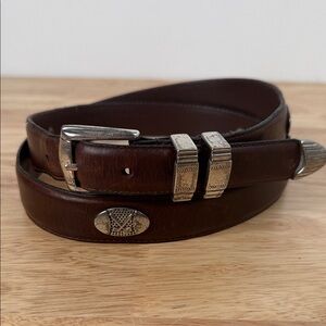Brown distressed Leather Belt with Silver golf clubs 
Accents